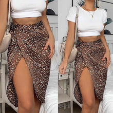 Load image into Gallery viewer, SO SO PRETTY satin skirt - Brown
